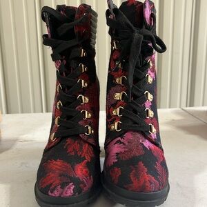 Shoe dazzle, size 8, black, pink, and red